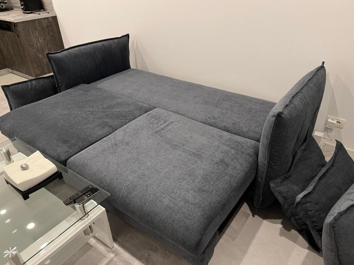 Fancy Penthouse Studio With Lakeview W10 Bukares Bagian luar foto