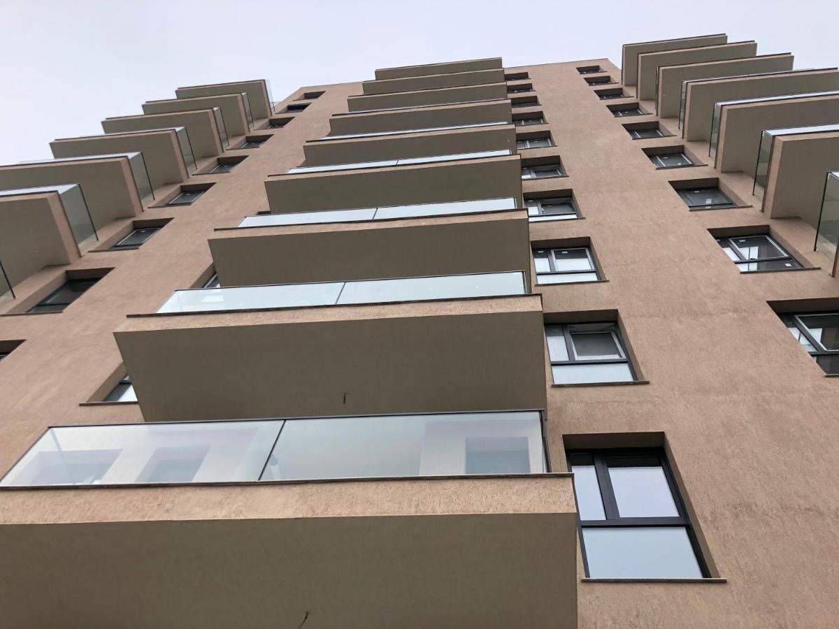 Fancy Penthouse Studio With Lakeview W10 Bukares Bagian luar foto