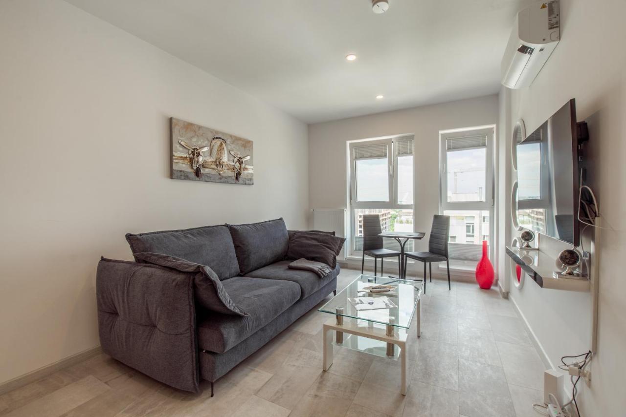 Fancy Penthouse Studio With Lakeview W10 Bukares Bagian luar foto